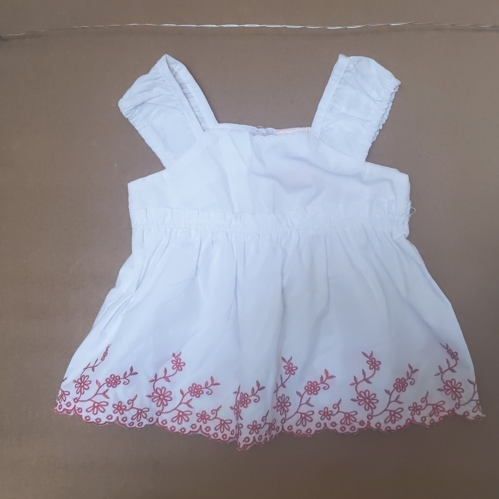 Girls tank size 4t white with red flowers